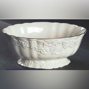 Lenox Vintage HOLIDAY HOSTESS Centerpiece Bowl - 24k Gold Trim
